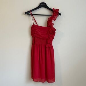 Chelsea & Violet One-Shoulder Flowered Red Dress